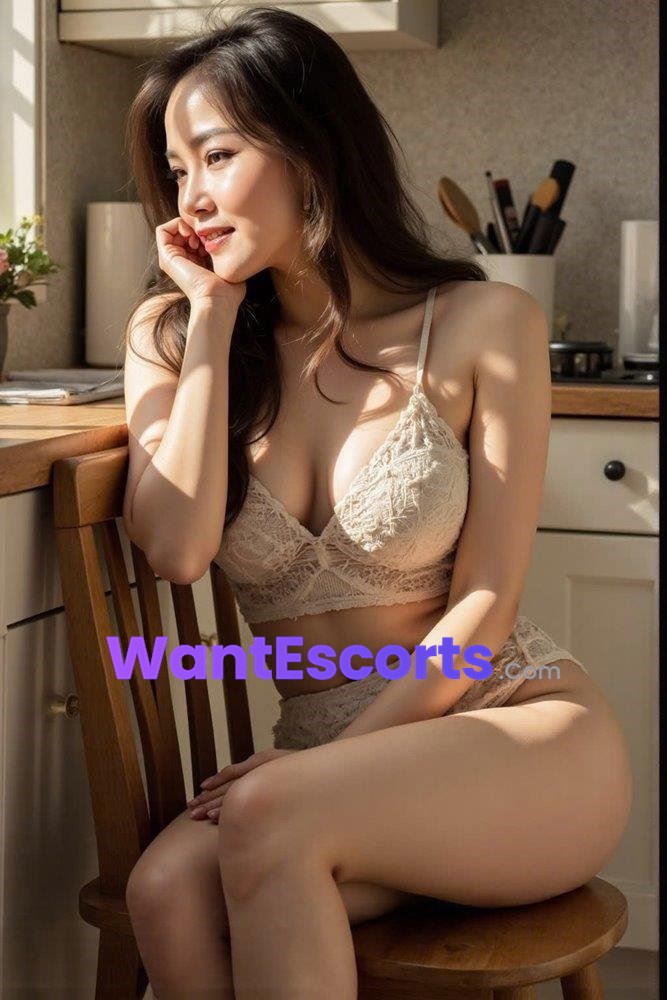 Meiviet, independent escort in Cabramatta NSW