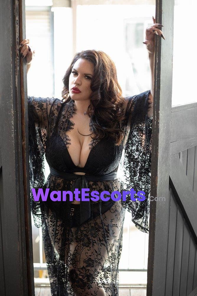 Mistress Lucilla, independent escort in Sydney NSW