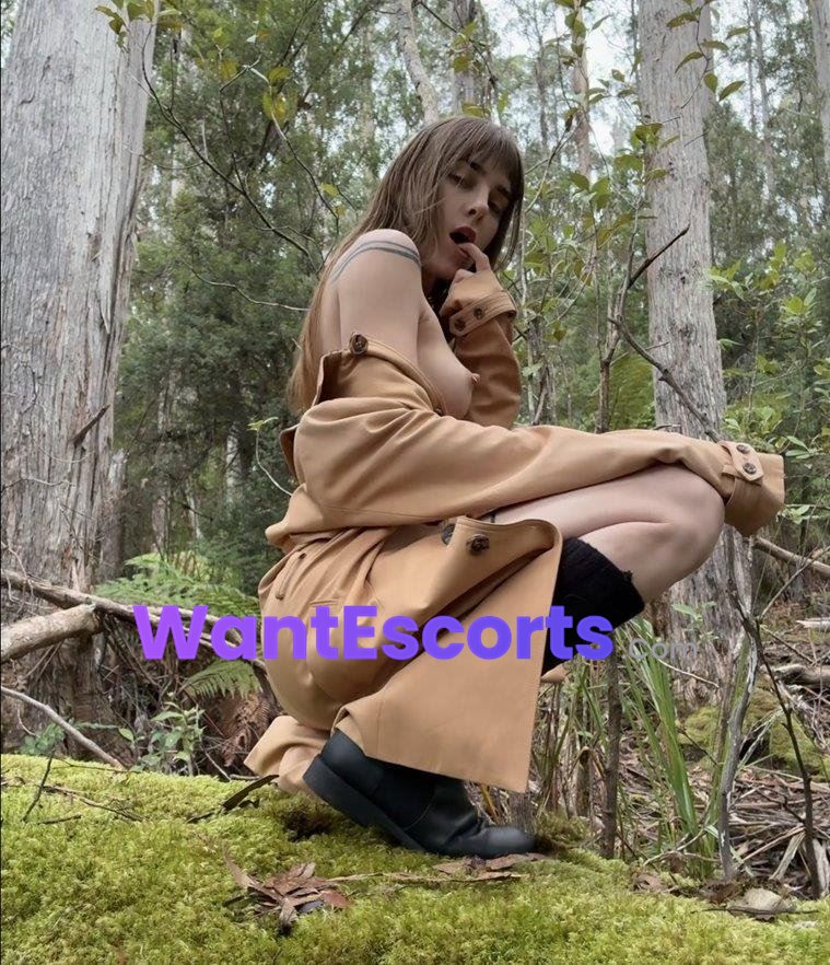 Aluna Lyra, independent escort in Launceston TAS