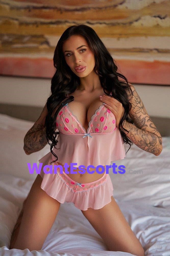 Chloe Chase, independent escort in Melbourne & Perth