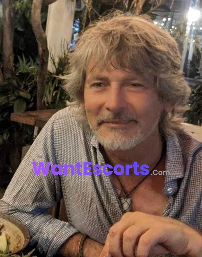 Alexander Cole, male escort in Mooloolaba QLD