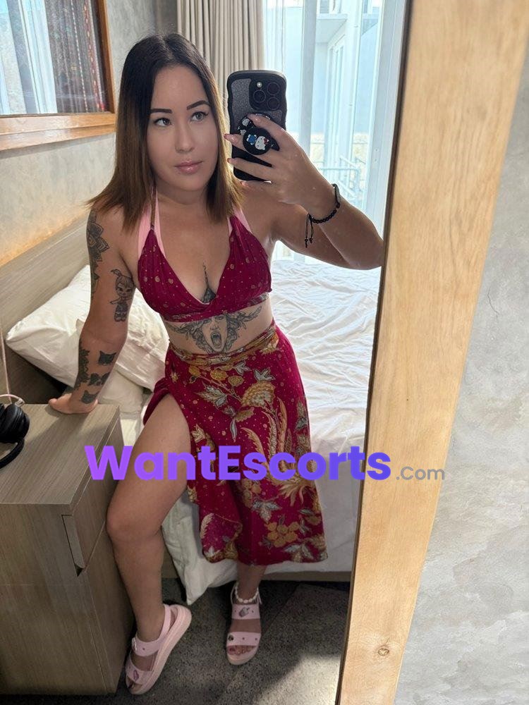 Roxy, independent escort in Manly QLD