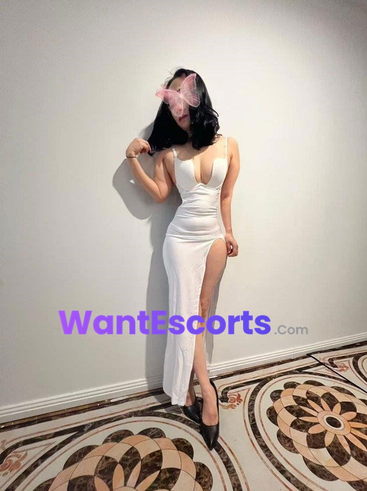 Sexy Mikako, independent escort in Gordon Park QLD