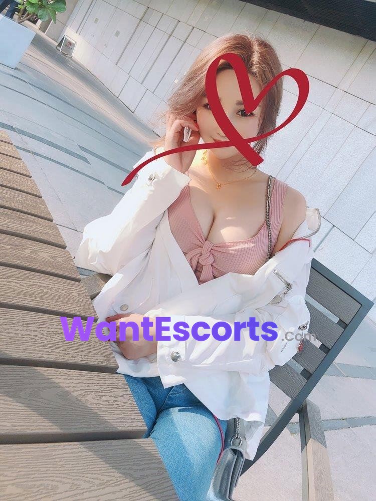 sexyyoyo, independent escort in Labrador QLD
