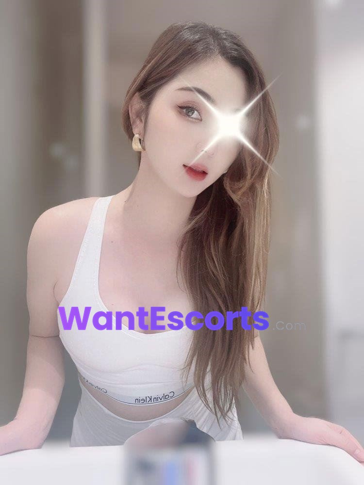 Elysia, independent escort in Upper Mount Gravatt QLD