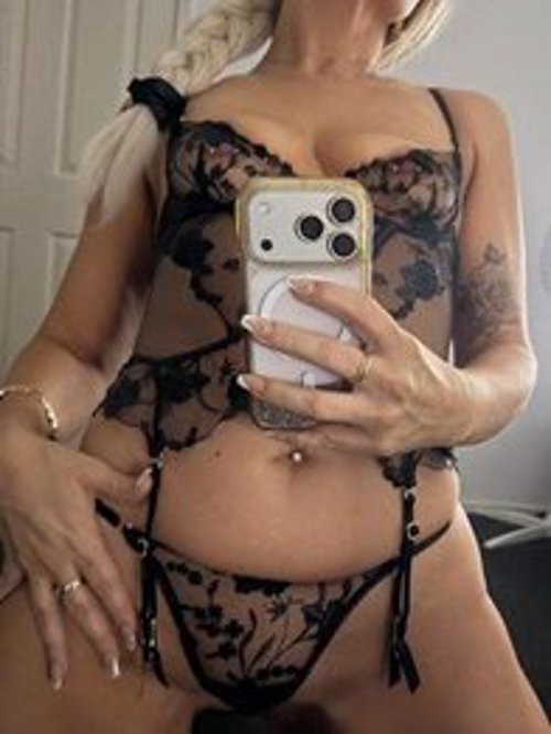 xoHoneyxo69, independent escort in Surfers Paradise QLD